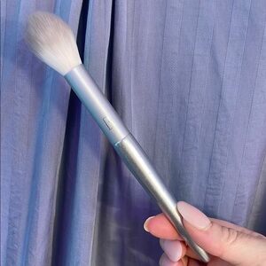 Bellame tulip shaped brush